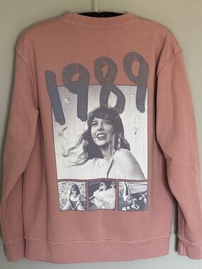 Official Taylor Swift 1989 (Taylor’s Version) Pink Crewneck Sweatshiry | Size M